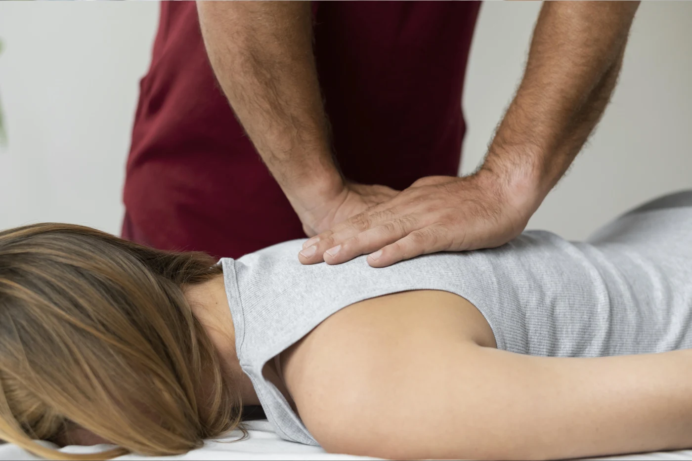 Chiropractor adjustment shoulder