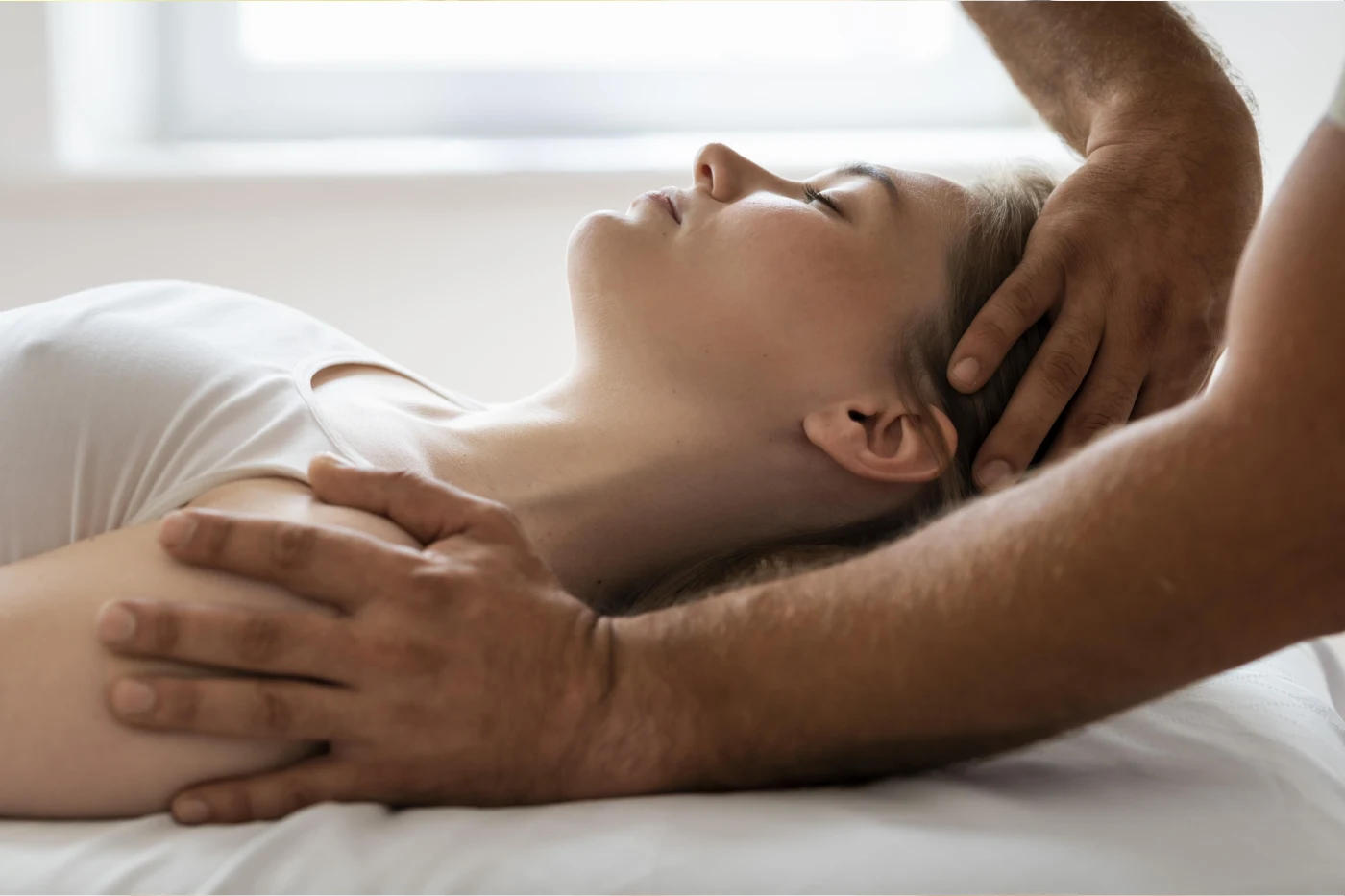 Chiropractor adjustment shoulder