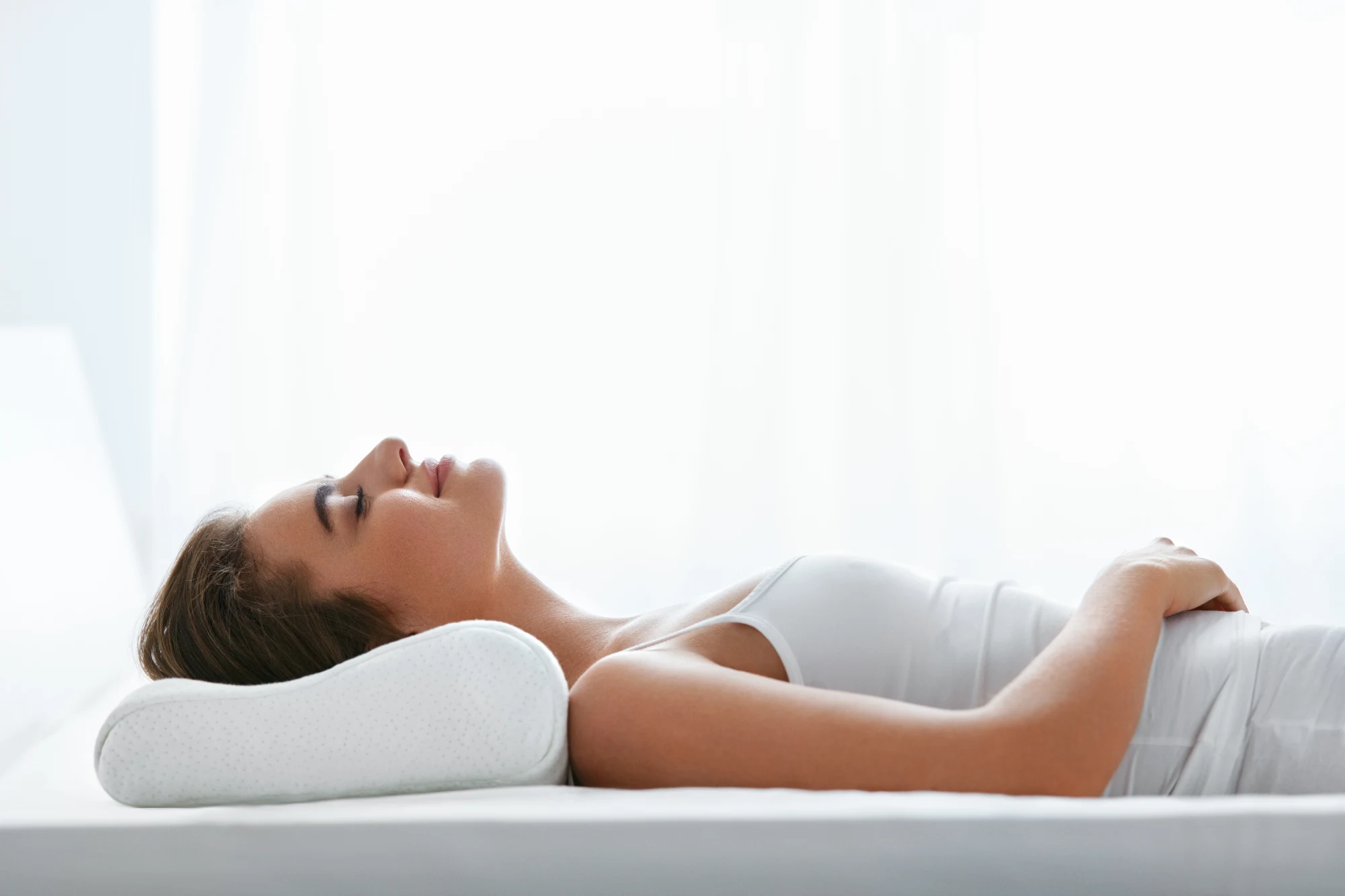Chiropractor adjustment shoulder